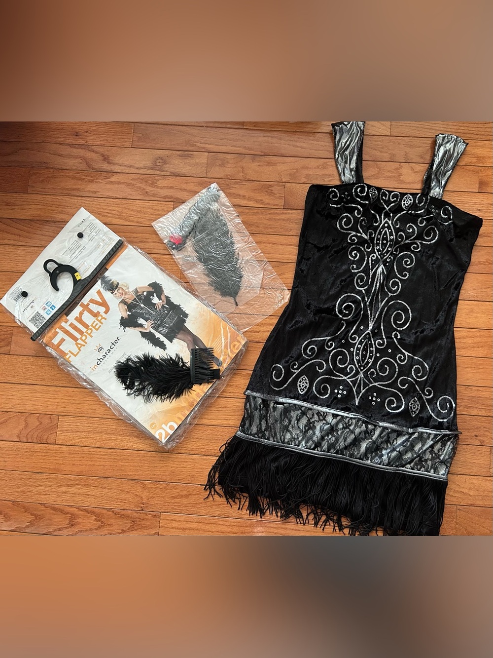 InCharacter Flirty Flapper Costume Set Black Silver Size M Like New 2010 - Picture 2 of 8